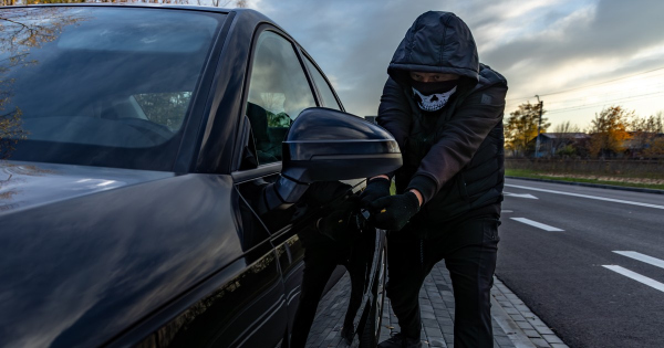 Ezek a modern autotolvajok uj trukkjei ezert olyan nehez megallitani oket