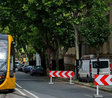 Forgalmas pesti utcaban valtozik a kozlekedes 360x315