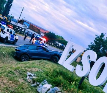 Igazabol elloptam de ne mondjak el senkinek – kerte a civil ruhas rendoroket miutan arokba csuszott a szajreval 360x315