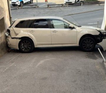 Ket haz koze szorult autojaval egy 87 eves sofor 360x315