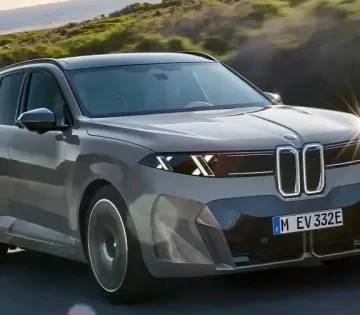 Rekordmeretu akksival jon az elektromos BMW X5 360x315