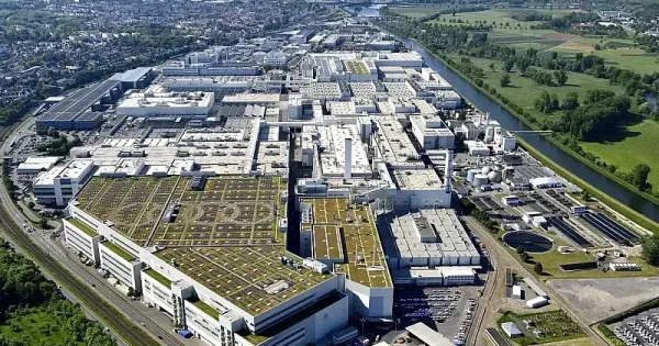 Tobb ezren tuntettek az Audi gyarbezarasa ellen