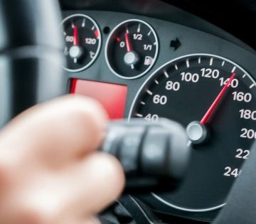 Tobbel mentek otvennel 312 ezer forintjuk banja itt mertek be 1400 autost 360x315