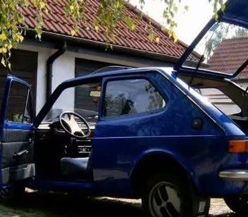Valosagos csoda Agnes 20 ev utan megtalalta az edesapja elso autojat – igy kerult elo az imadott kisauto 360x315