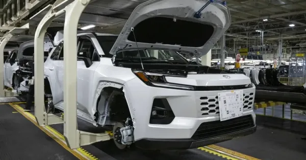 Rendszeresen osszeutkoztek a gyarban az ember altal vezetett jarmuvek robotokra cserelte oket a Toyota