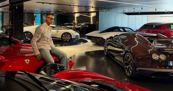 Ronaldo megmutatta milliardos jatekszereit