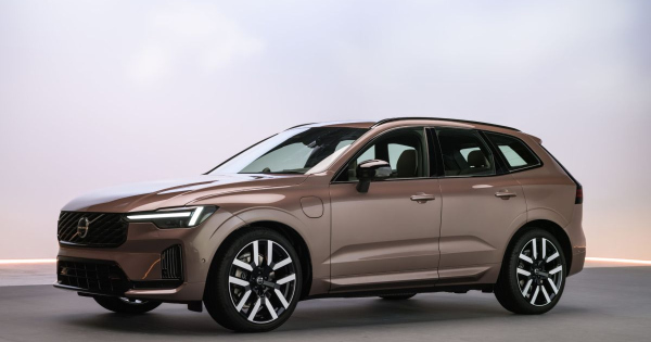 200 km villanyhatotavval erkezik a friss Volvo XC60 PHEV
