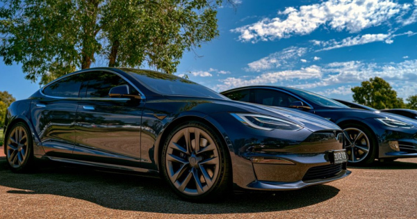 A kinai autogyartok hulyere vertek a Teslat