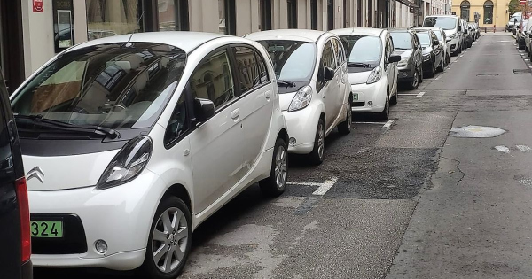 Alairasgyujtes indult a budapesti ingyenes parkolas megszuntetese ellen