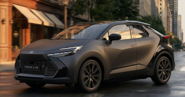 Beszurkult a Toyota sportos SUV ja