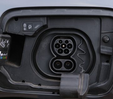 Emelkedik az uzemanyagar dragulnak az e autok 360x315