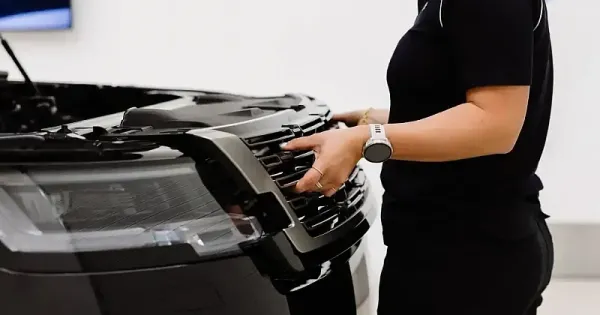 Negyezer allast szuntethet meg a Jaguar Land Rover