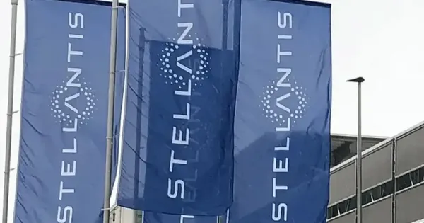 Nincs eleg akkumulator leallnak a Stellantis gyarai