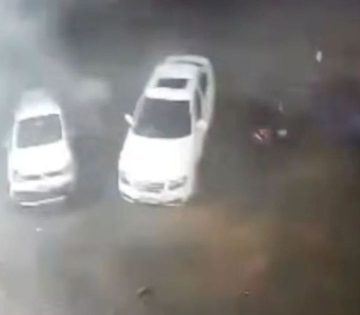 Videon ahogy felkap egy autot a szel es egy hozzacsapja egy masikhoz Braziliaban 360x315