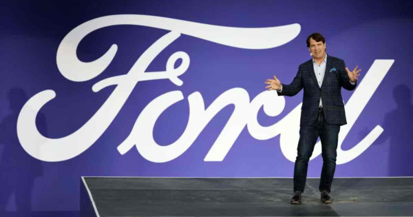 A Ford vezere szerint Europa mar elkesett – Amerika meg megallithatja a kinai autok ternyereset