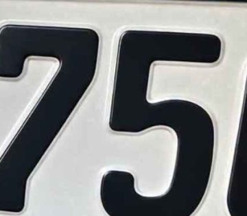 Ettol a rendszamtol a rendorok szava is elakadt 360x315