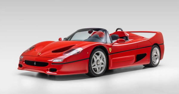 Idokapszula Maranellobol sokkolhat az araval a vilag legerintetlenebb Ferrari F50 ese