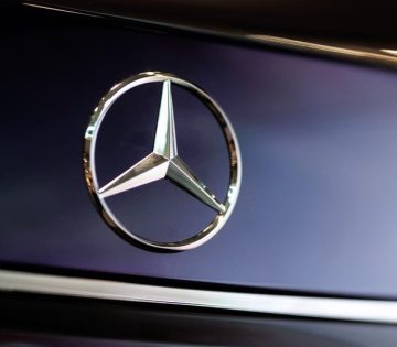 Kesz fizetni a dolgozoinak a Mercedes csak lepjenek le 360x315
