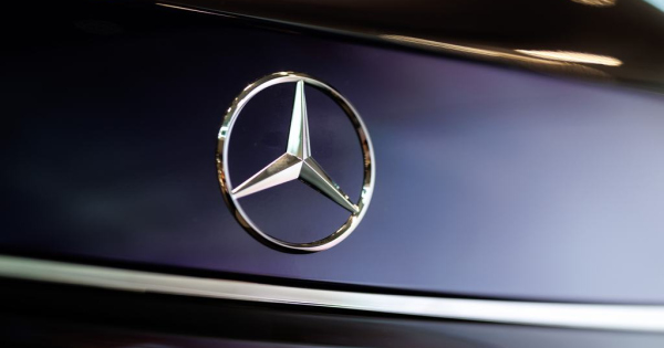 Kesz fizetni a dolgozoinak a Mercedes csak lepjenek le