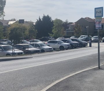Sokak altal hasznalt parkolo lesz ujra fizetos Szentendren 360x315