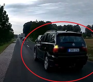 Videon a pillanat amiert eltiltottak a sofor a vezetestol 360x315