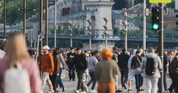 Visszakapjak az autosok a pesti also rakpartot