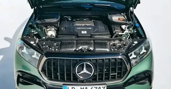 Visszatancol a Mercedes megsem engedi el a V8 as motorokat